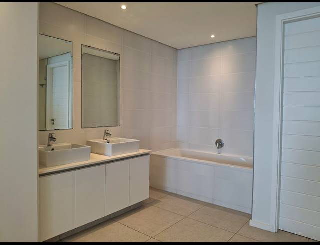 4 BEDROOM APARTMENT FOR SALE IN SIBAYA PRECINCT